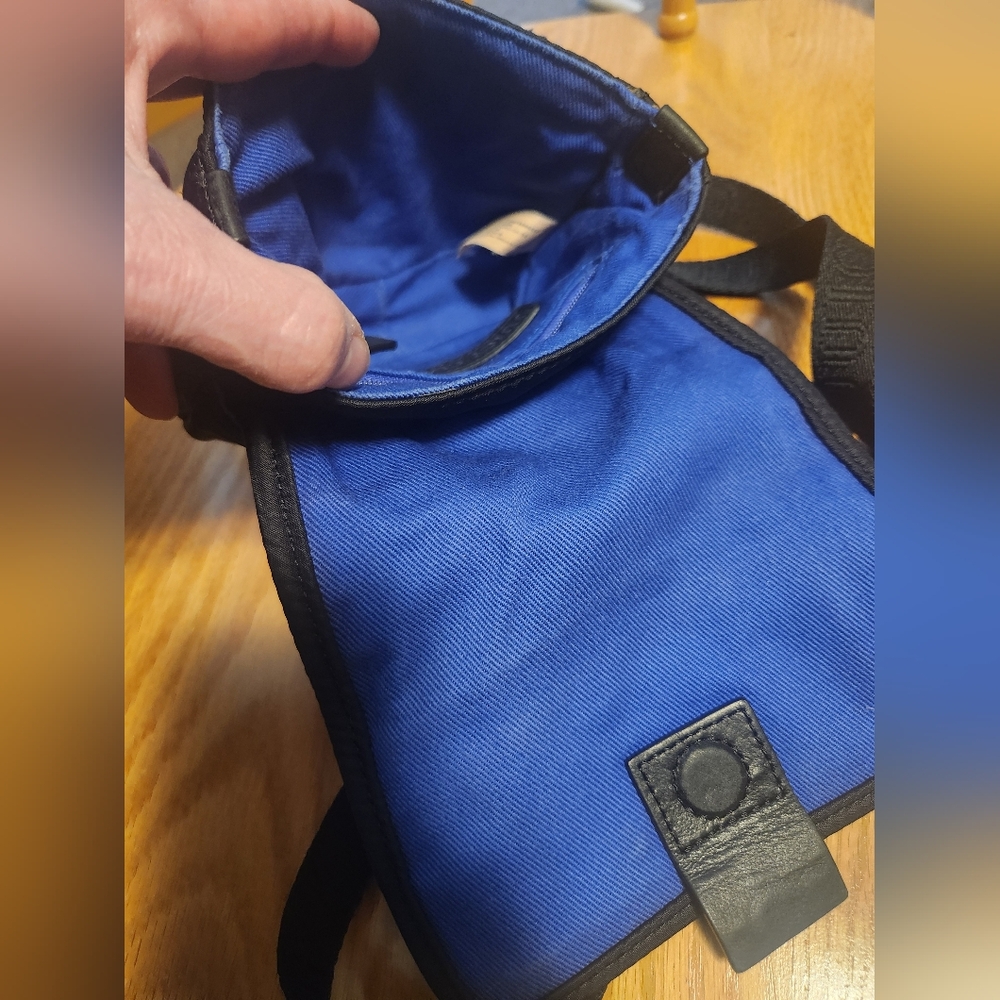 Juicy Couture Black/Blue Nylon Leather Cotton Crossbody Messenger Bag - Picture 8 of 10